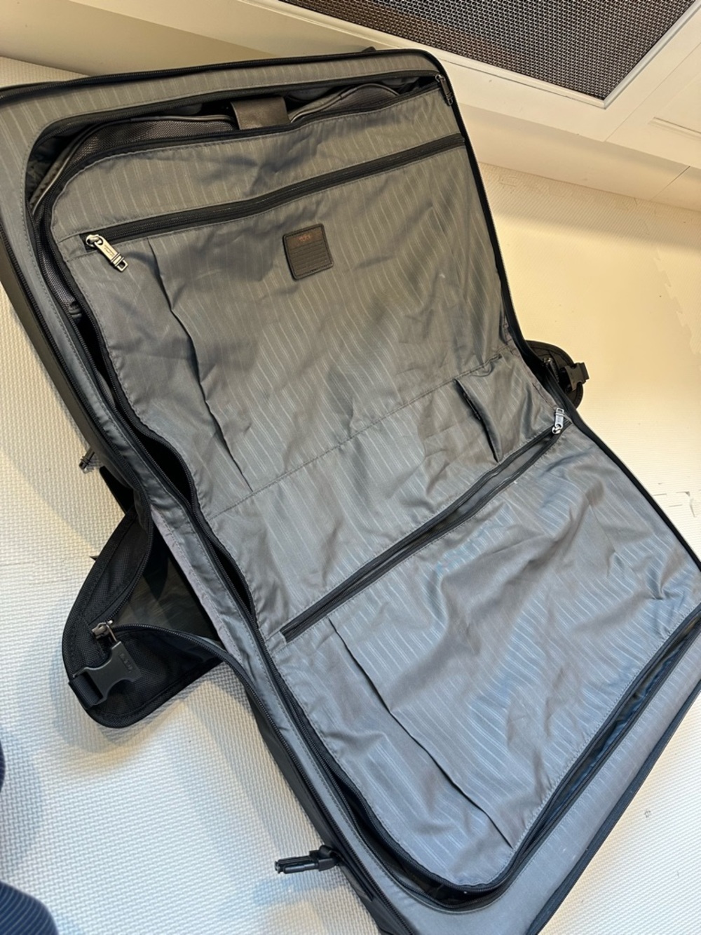 Tumi Black Rolling Business Carry-On with Front Organizer - Picture 6 of 14